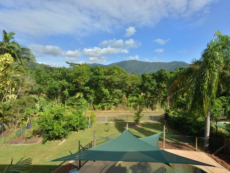 55 Benn Street, Brinsmead QLD 4870