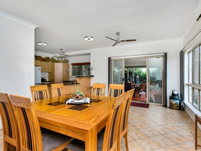 10 Brian Street, Brinsmead QLD 4870