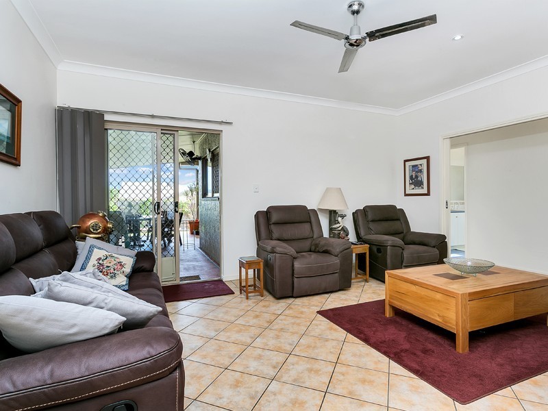 10 Brian Street, Brinsmead QLD 4870