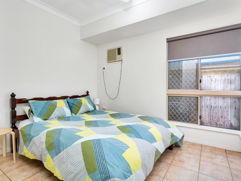 10 Brian Street, Brinsmead QLD 4870