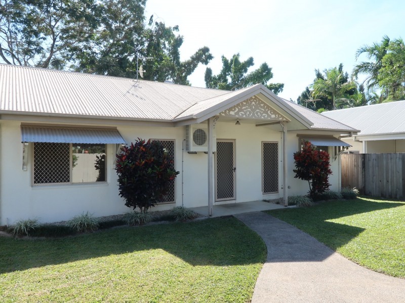 4 Saddle Mountain Road, Smithfield QLD 4878