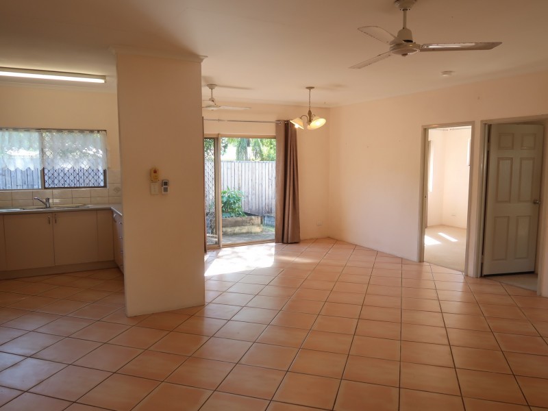 4 Saddle Mountain Road, Smithfield QLD 4878