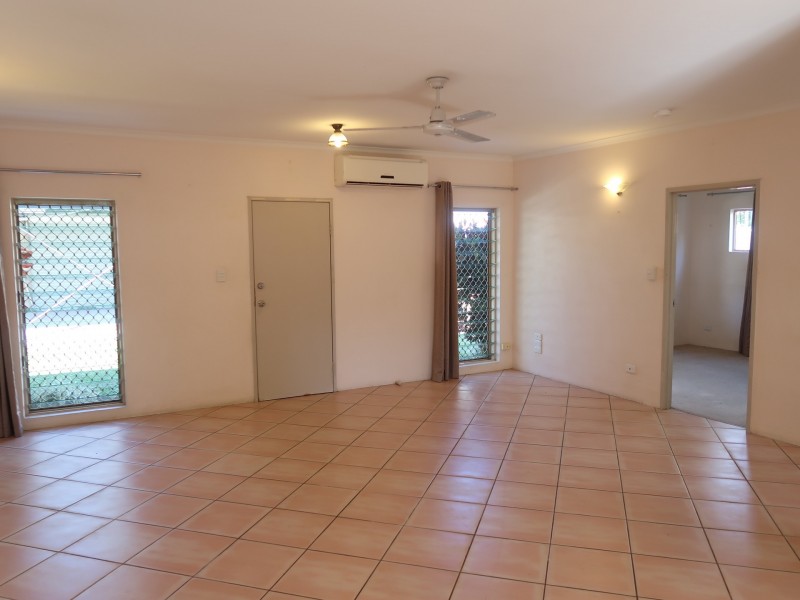 4 Saddle Mountain Road, Smithfield QLD 4878