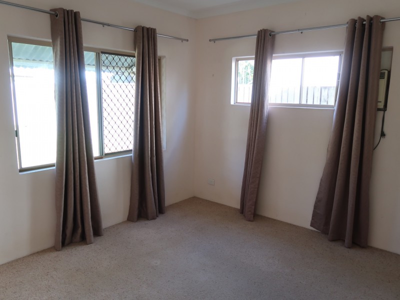 4 Saddle Mountain Road, Smithfield QLD 4878