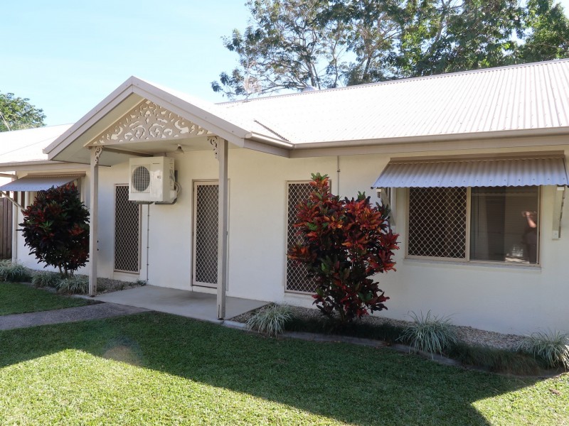 4 Saddle Mountain Road, Smithfield QLD 4878
