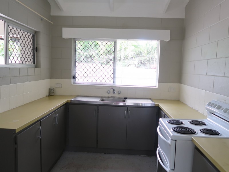 2/8 Teresa Street, Freshwater QLD 4870