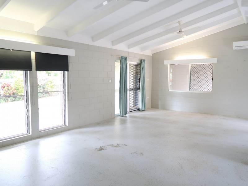 2/8 Teresa Street, Freshwater QLD 4870