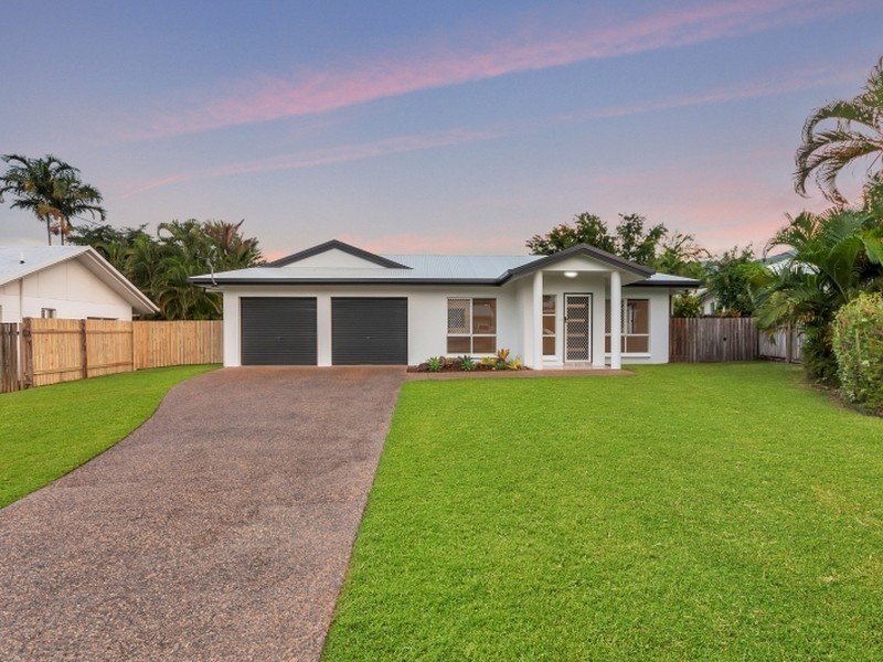 4 Jadana Close, Mooroobool QLD 4870