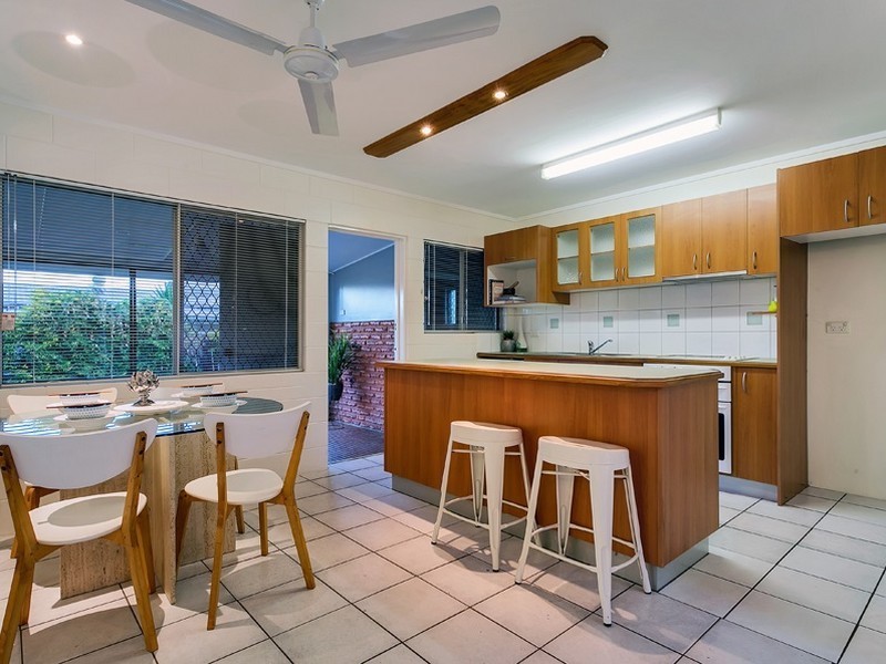 29 Junction Street, Edge Hill QLD 4870