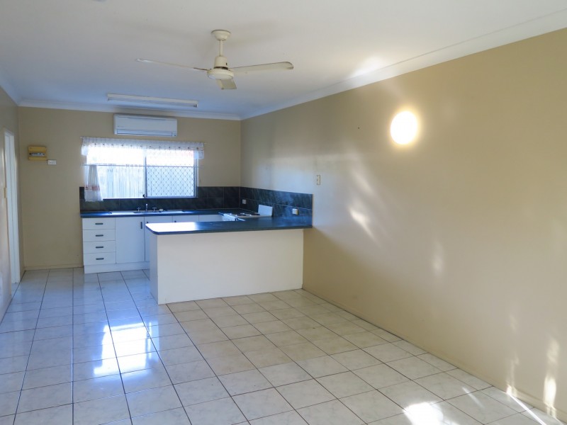 1/11 Ingham Court, Mooroobool QLD 4870