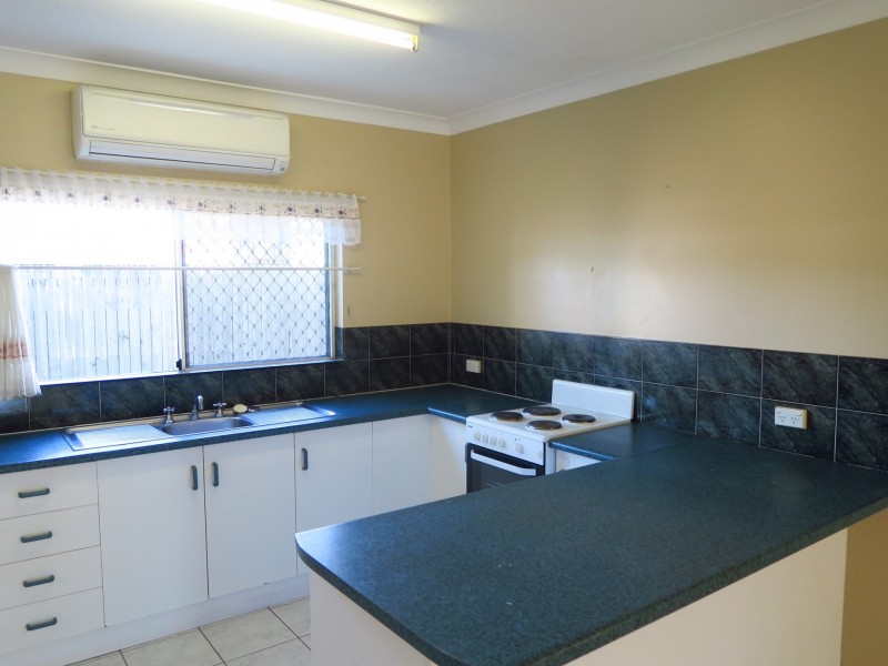 1/11 Ingham Court, Mooroobool QLD 4870