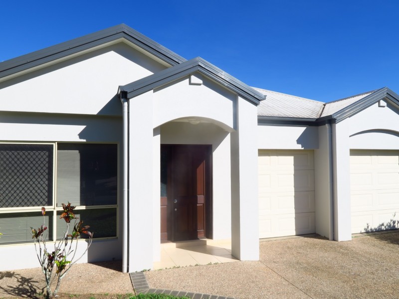 24 Chesterfield Close, Brinsmead QLD 4870