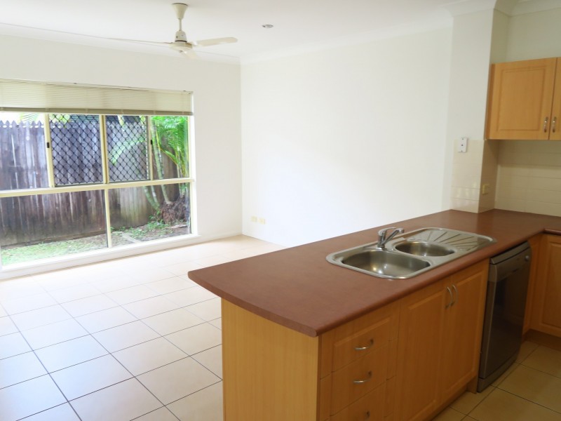 24 Chesterfield Close, Brinsmead QLD 4870