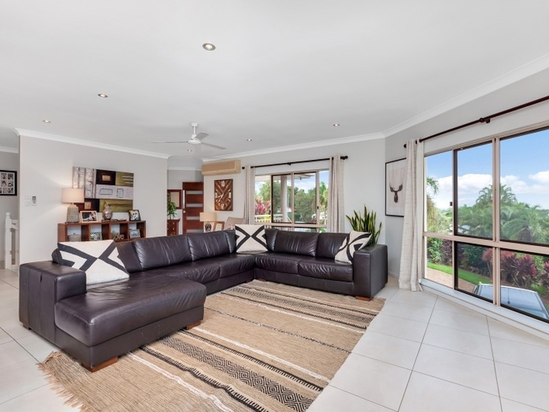 3 Speedy Close, Bentley Park QLD 4869