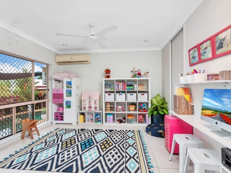 3 Speedy Close, Bentley Park QLD 4869