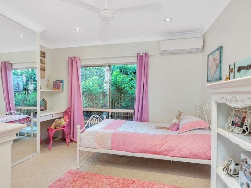 3 Speedy Close, Bentley Park QLD 4869