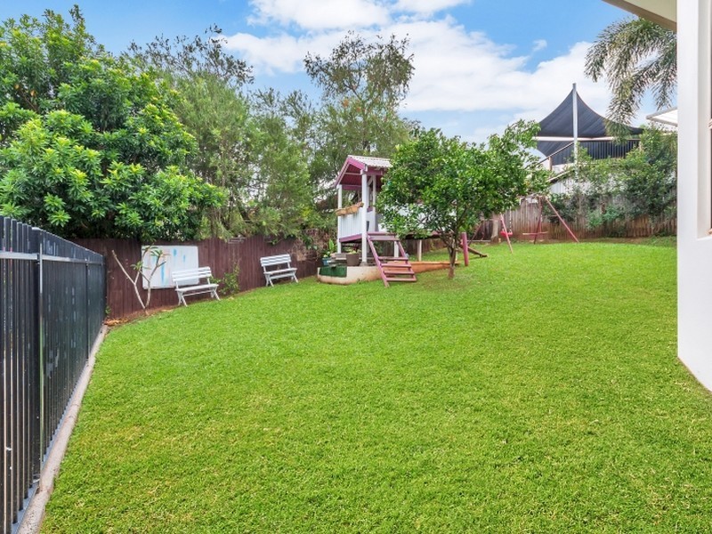 3 Speedy Close, Bentley Park QLD 4869