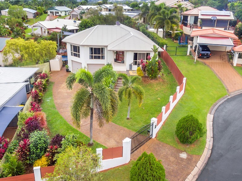 3 Speedy Close, Bentley Park QLD 4869