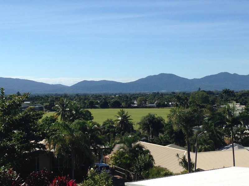 3 Speedy Close, Bentley Park QLD 4869