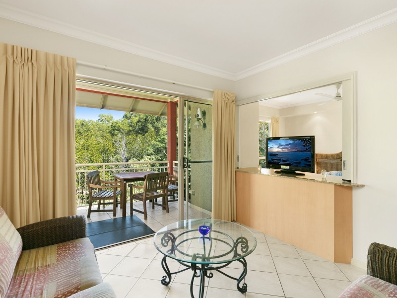 1127/2 Greenslopes Street, Cairns North QLD 4870