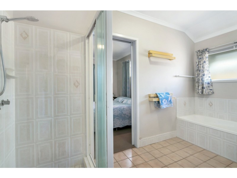 10/87 MacIlwraith Street, Manoora QLD 4870