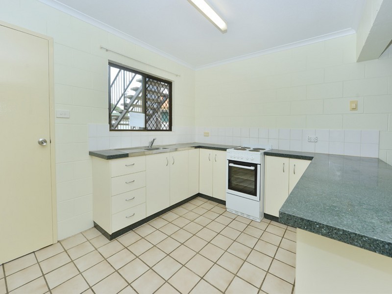 6/64 Pease Street, Manoora QLD 4870