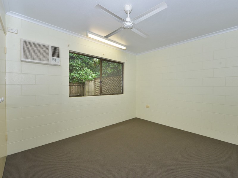 6/64 Pease Street, Manoora QLD 4870