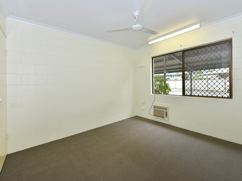 6/64 Pease Street, Manoora QLD 4870