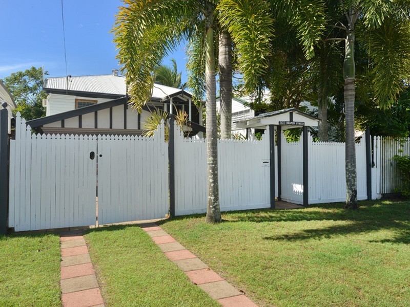 360 Draper Street, Parramatta Park QLD 4870