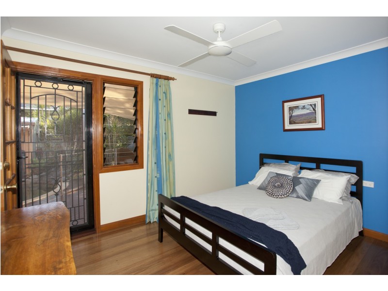 98 Russell Street, Edge Hill QLD 4870