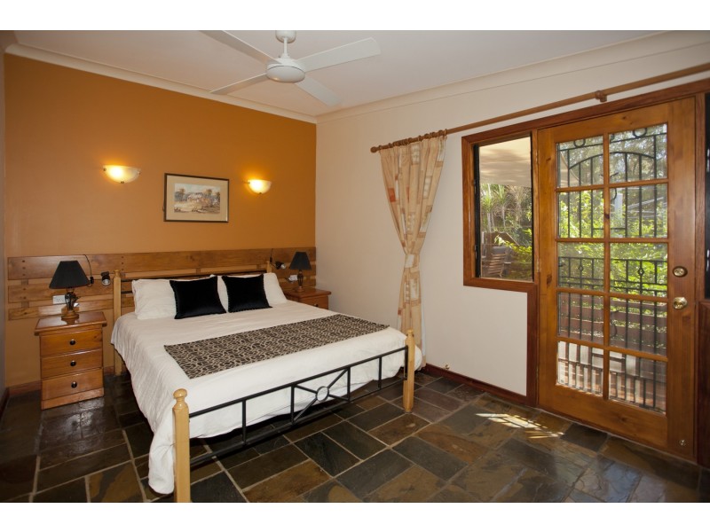98 Russell Street, Edge Hill QLD 4870
