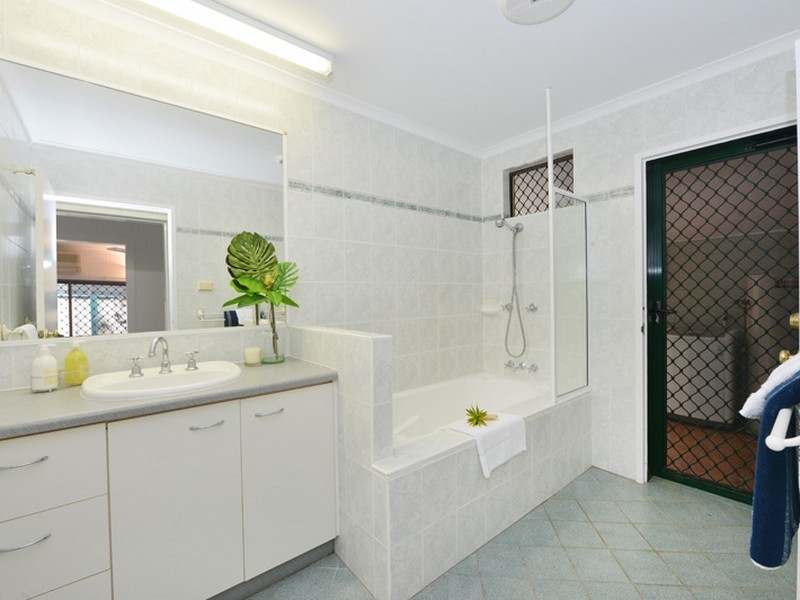 16 Primo Street, Freshwater QLD 4870