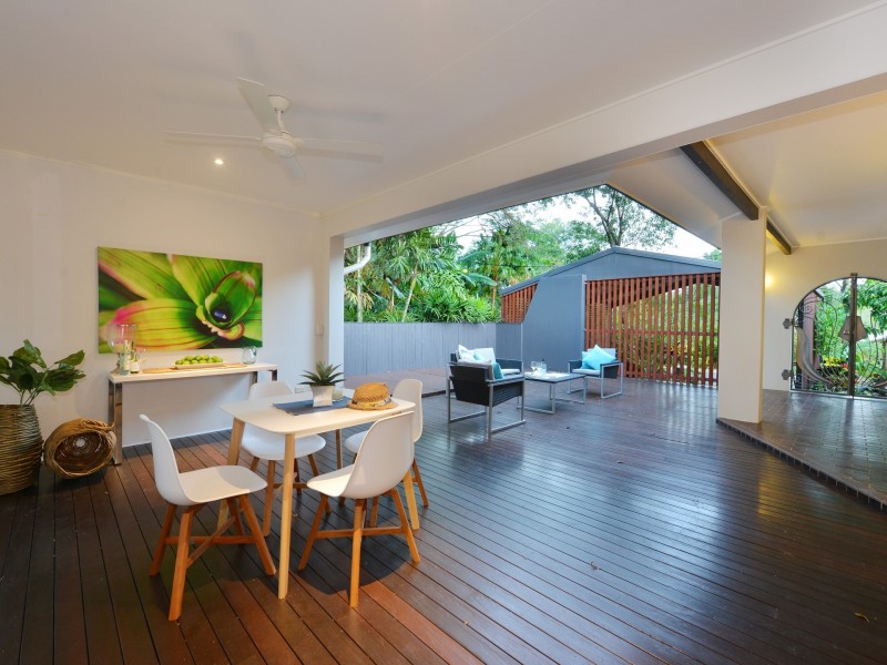 2 Stuart Street, Edge Hill QLD 4870