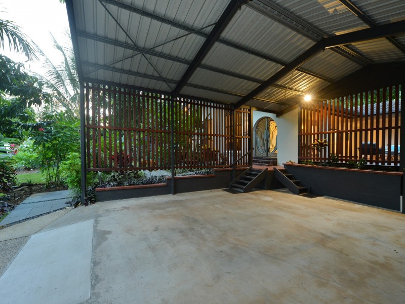 2 Stuart Street, Edge Hill QLD 4870