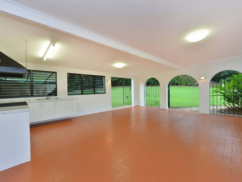 76 Stanton Road, Smithfield QLD 4878