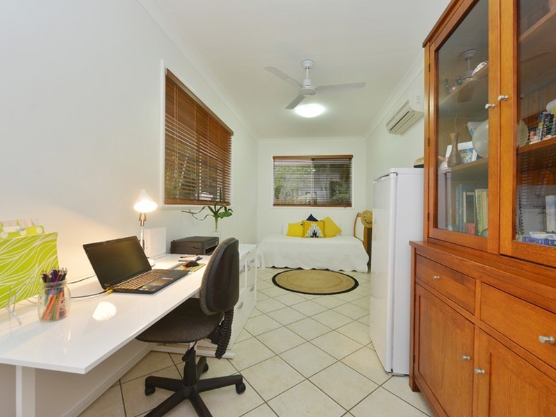 76 Stanton Road, Smithfield QLD 4878