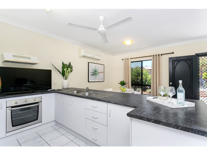 8 Five Span Close, Brinsmead QLD 4870