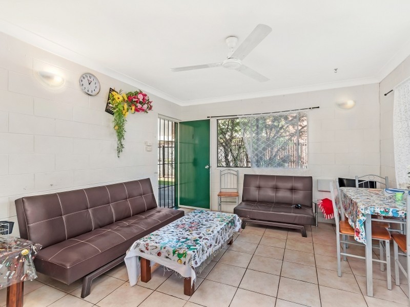 1-4/34 Creedy Street, Westcourt QLD 4870