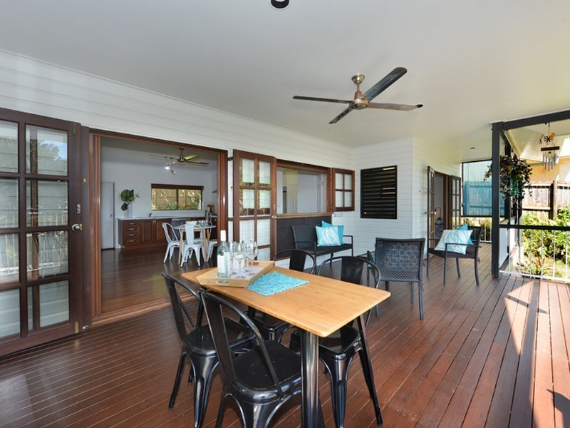 1 Russellia Street, Redlynch QLD 4870