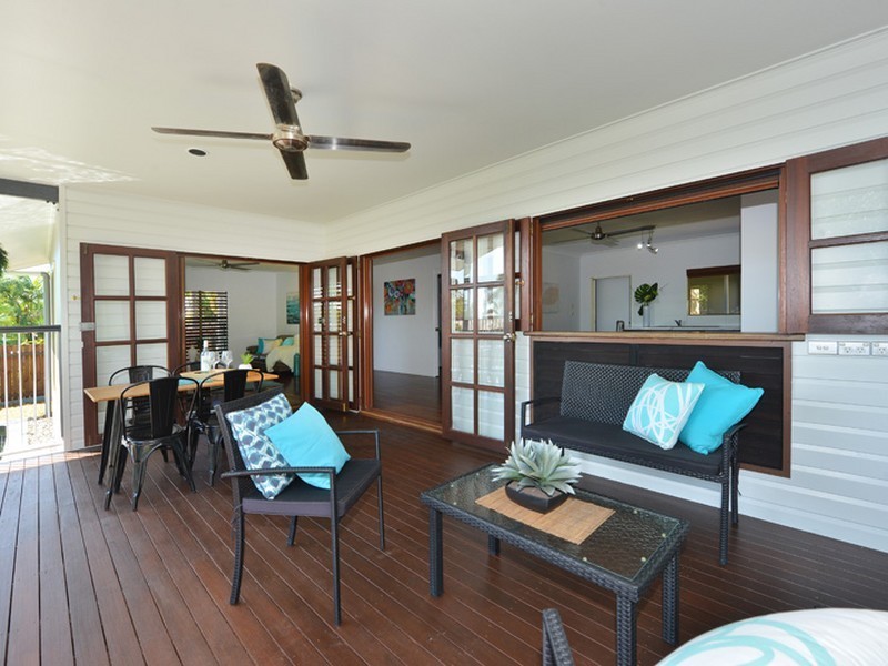 1 Russellia Street, Redlynch QLD 4870