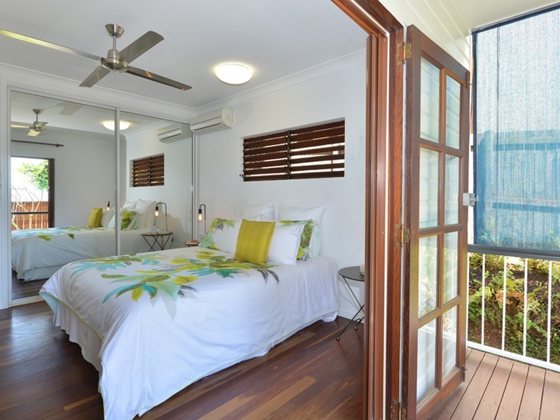 1 Russellia Street, Redlynch QLD 4870
