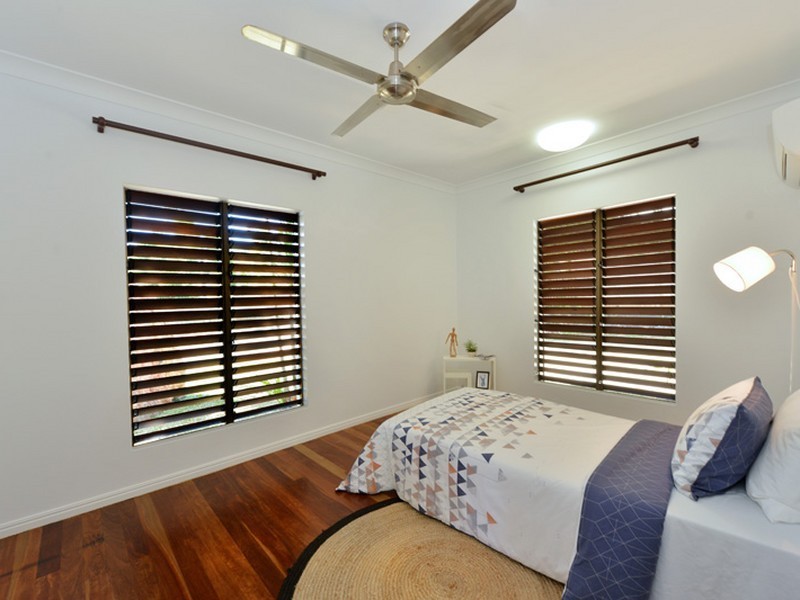 1 Russellia Street, Redlynch QLD 4870
