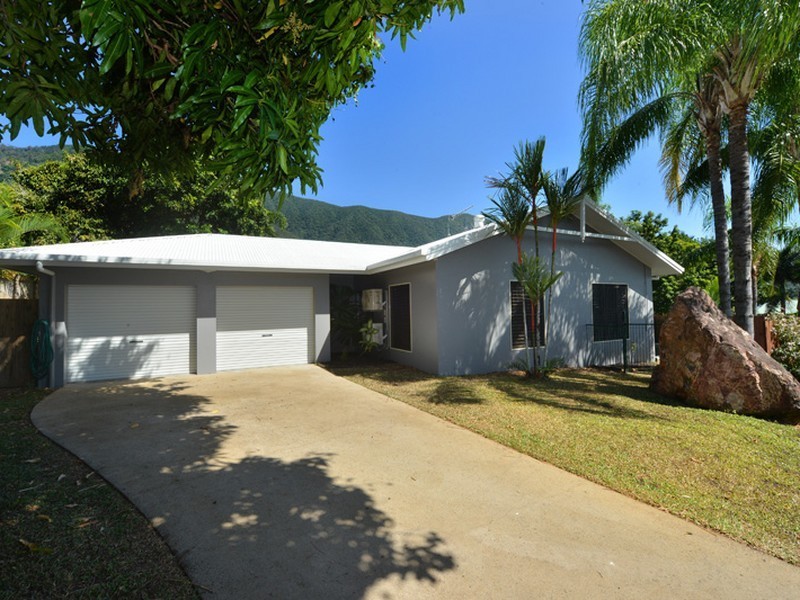 1 Russellia Street, Redlynch QLD 4870