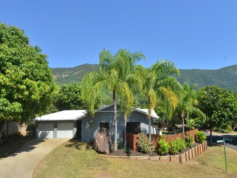 1 Russellia Street, Redlynch QLD 4870
