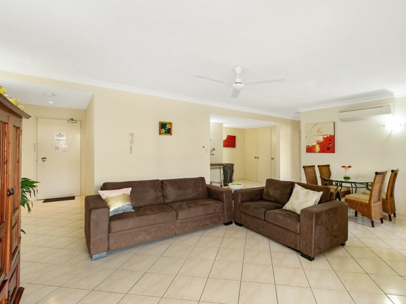 1314/2 Greenslopes Street, Cairns North QLD 4870