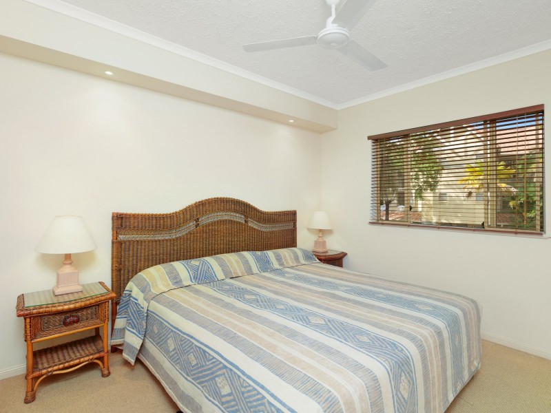 1314/2 Greenslopes Street, Cairns North QLD 4870