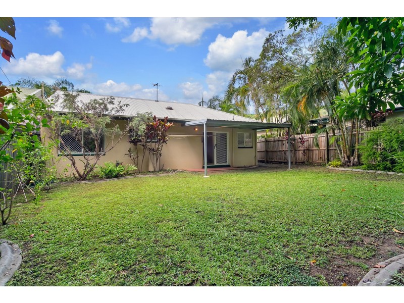 18 Lamb Street, Smithfield QLD 4878