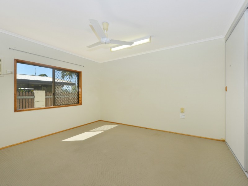 22 Shannon Drive, Woree QLD 4868