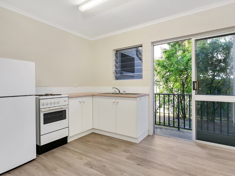Unit 3/394-396 Mayers Street, Edge Hill QLD 4870