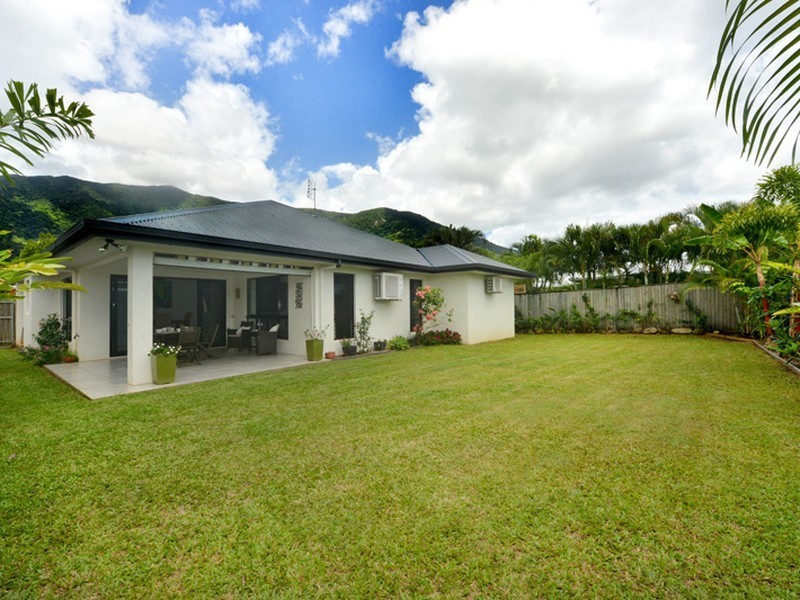 21 Springbrook Avenue, Redlynch QLD 4870